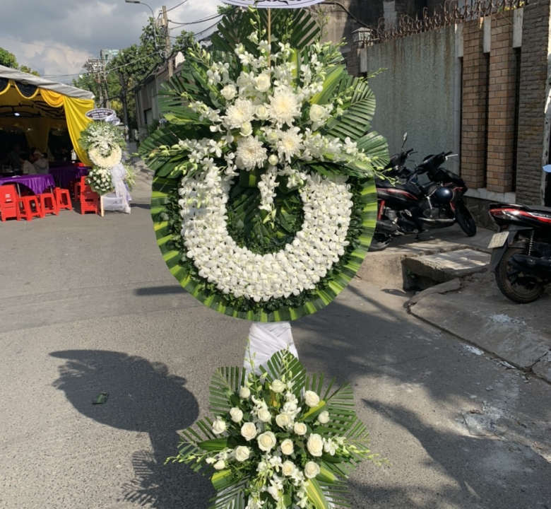 Kệ viếng 64