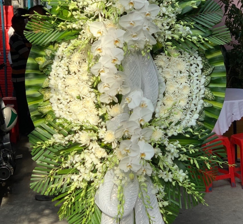 Kệ viếng 60
