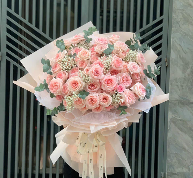 Bó hoa 75 bông hồng - The 75 Rose Bouquet