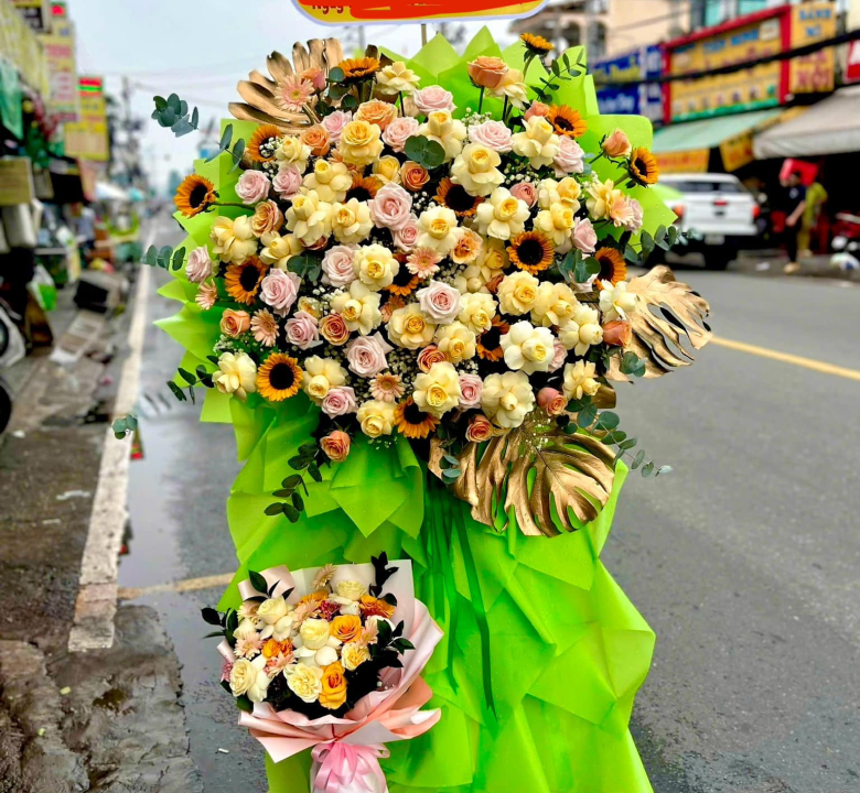 Hoa khai trương