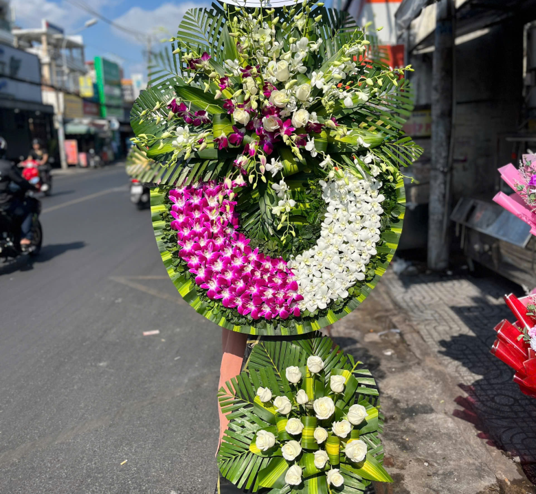 Vòng tròn viếng tang 01