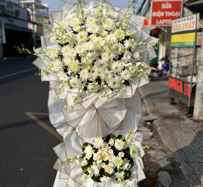 Kệ hoa viếng tang 07