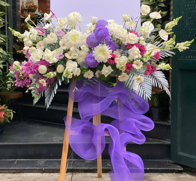 Hoa viếng 28