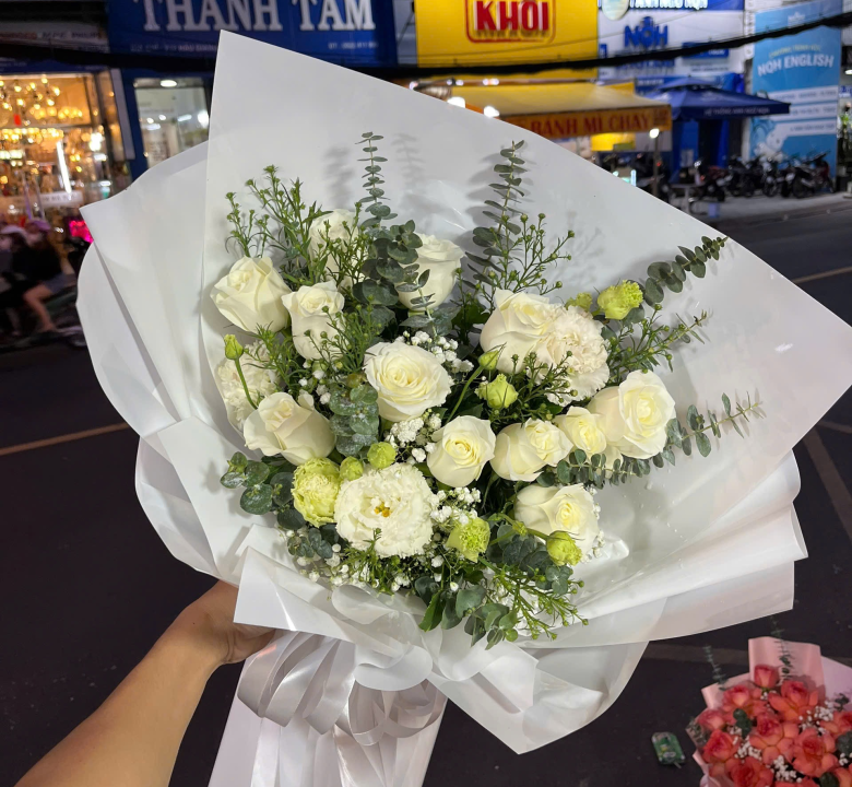 Bó hoa hồng trắng 01-93