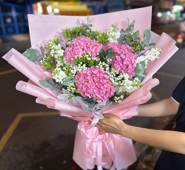Bó hoa tú cầu màu hồng 01-01