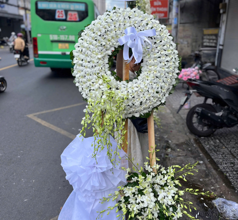 Kệ viếng 40