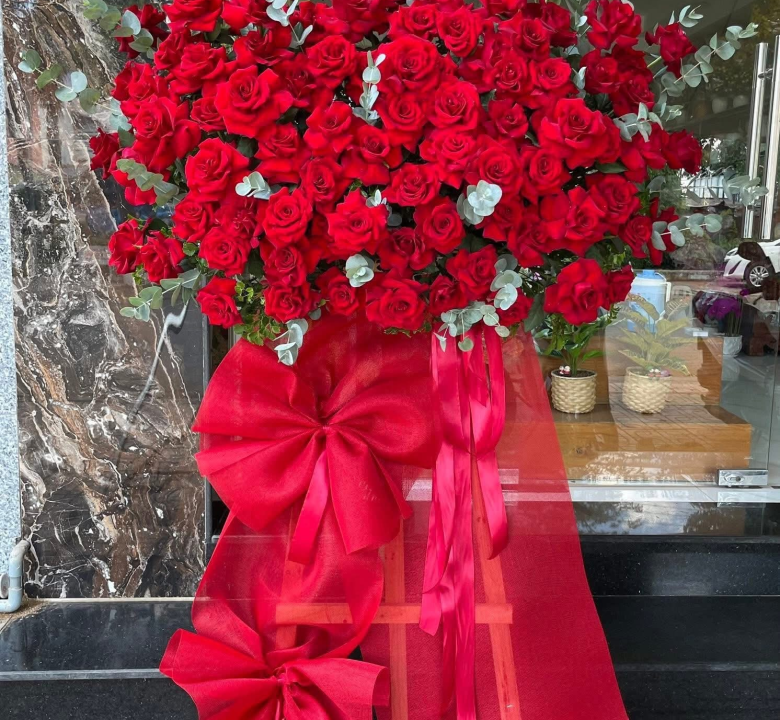 Kệ chúc mừng 10-07