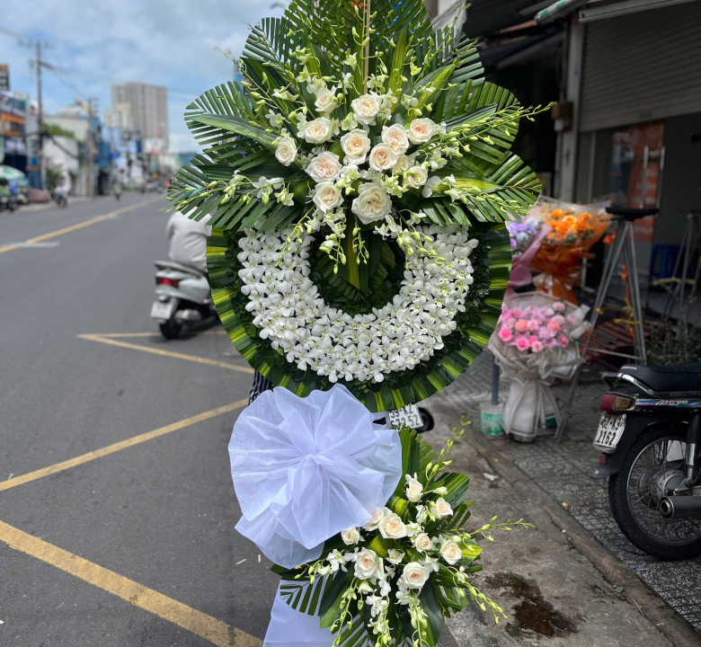 Kệ viếng 47