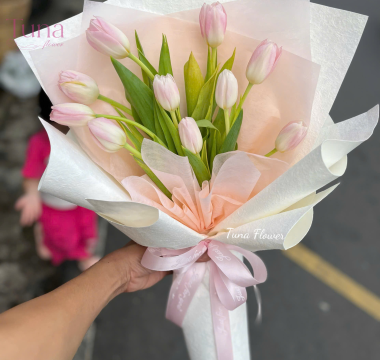 Bó hoa tulip hồng nhạt