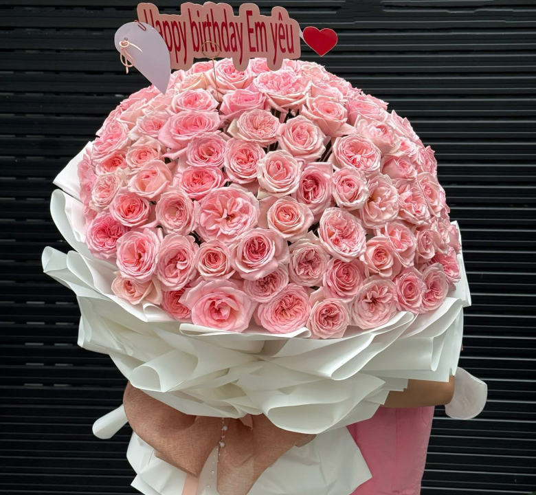 Bó hoa 100 bông hồng Ohara