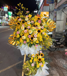 Kệ hoa chúc mừng 10-17