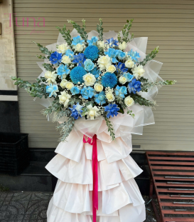 Kệ hoa chúc mừng 10-18