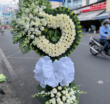 Kệ viếng trái tim 77